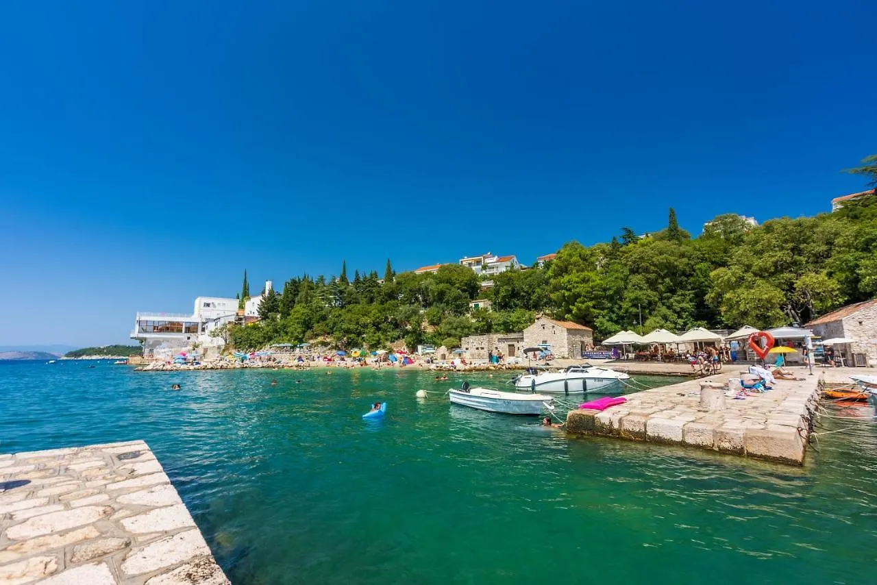 Holiday home Apartment Green And Blue Dramalj Croatia